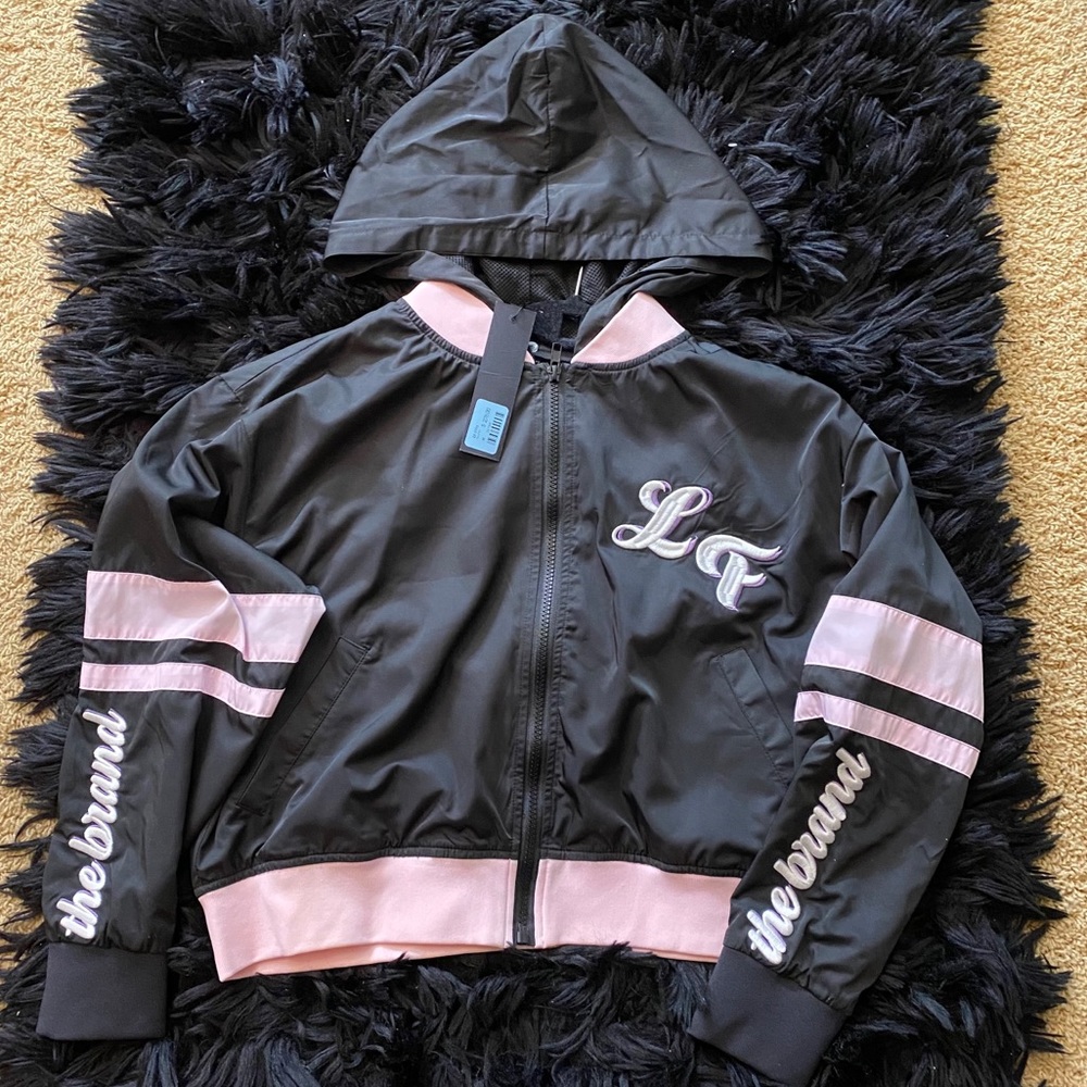 LF the brand- crop zip up - Picture 1 of 3